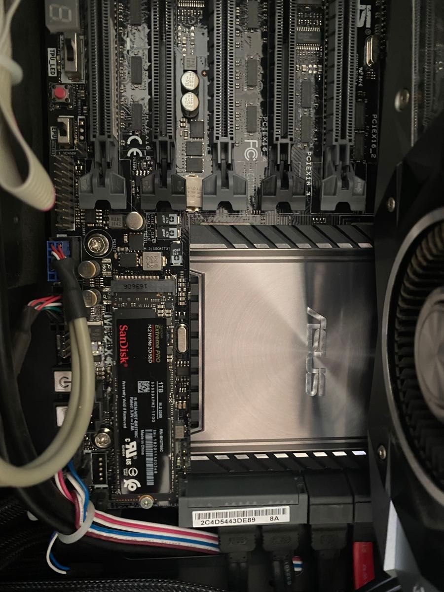 高性能デスクトップPC i7-6850K/32GB/GTX1080/SSD 1 2TB/Win11 高性能デスクトップPC i7-6850K/32GB/GTX1080/SSD 1 2TB/Win11