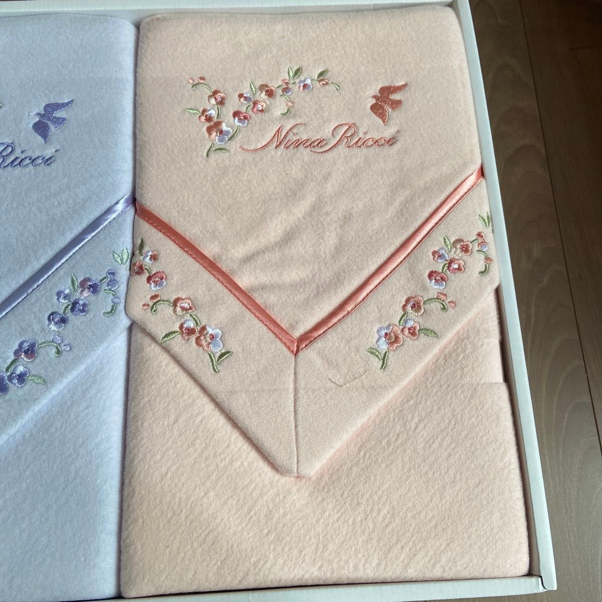 登場! suzujun様専用 NINA RICCI ニナリッチ 綿毛布 2枚セット ペア 布団・毛布