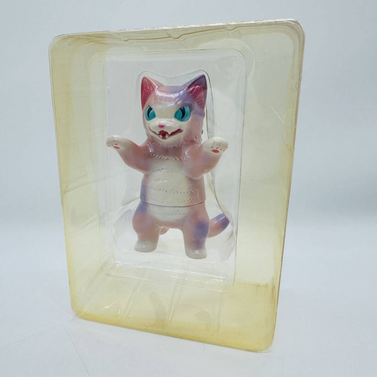 化猫怪獣 ネゴラ 雪紫 ソフビ人形 (フィギュア DOLL 猫 ねこ 化猫怪獣 ネゴラ 雪紫 ソフビ人形 (フィギュア DOLL 猫 ねこ
