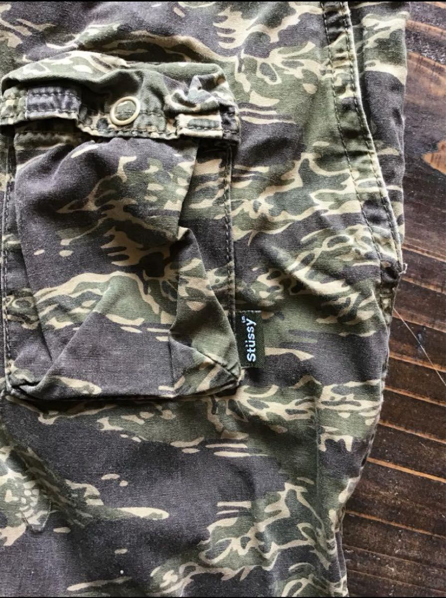 OLD STUSSY タイガーカモ柄 カーゴ ショートパンツ ショーツ OLD STUSSY タイガーカモ柄 カーゴ ショートパンツ ショーツ