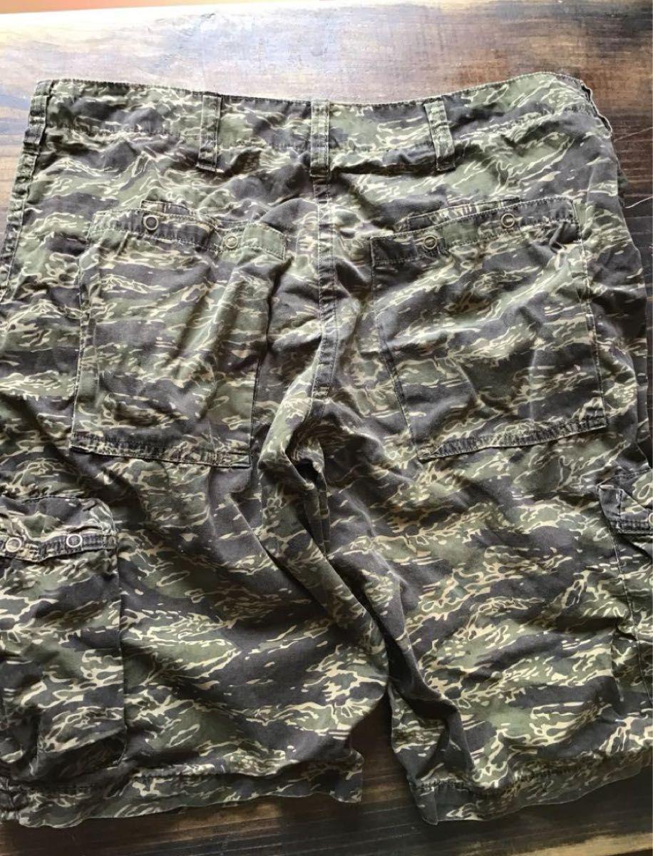 OLD STUSSY タイガーカモ柄 カーゴ ショートパンツ ショーツ OLD STUSSY タイガーカモ柄 カーゴ ショートパンツ ショーツ