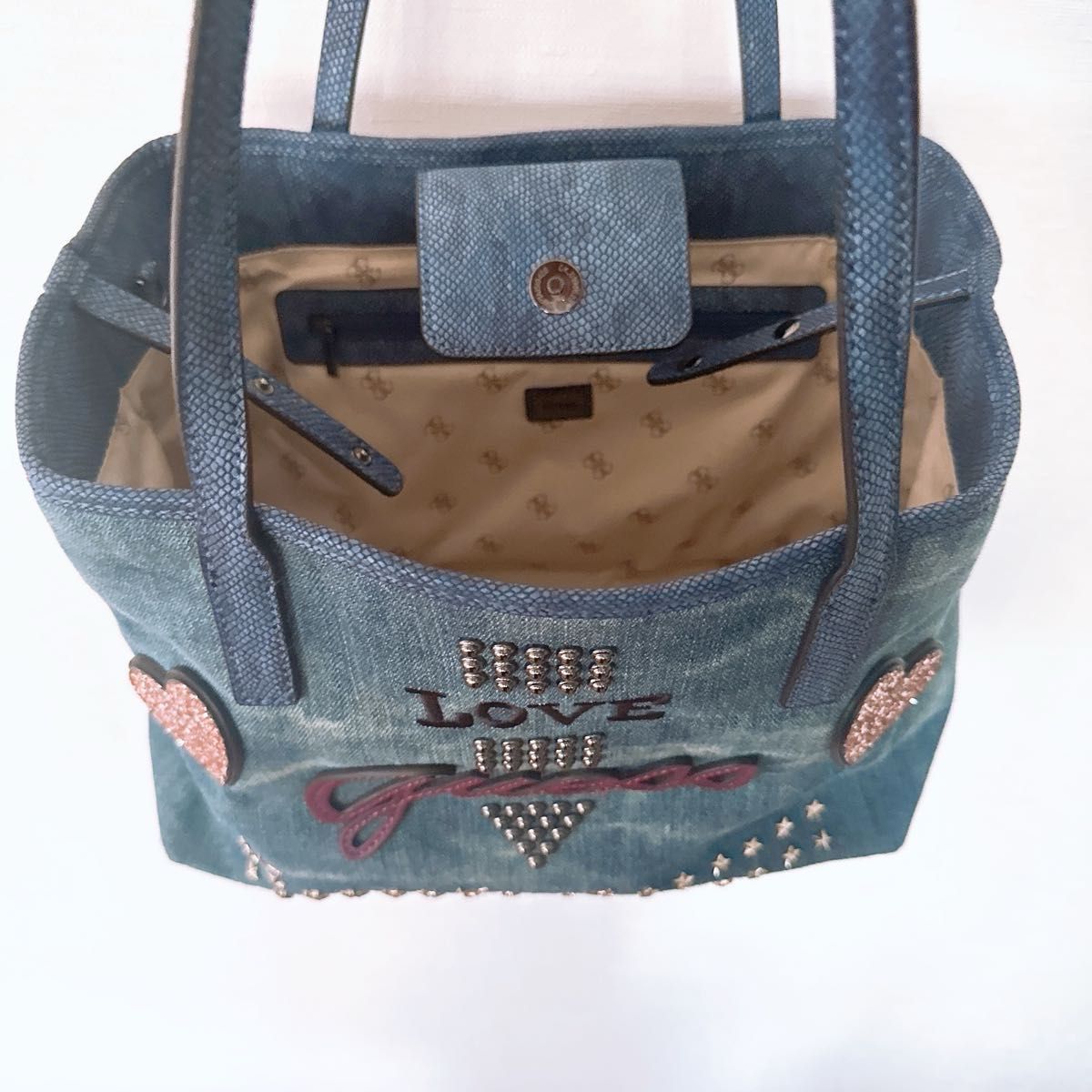 Guess トートバッグ デニム 刺繍 おまけ付き|Yahoo!フリマ(旧 Guess トートバッグ デニム 刺繍 おまけ付き|Yahoo!フリマ(旧