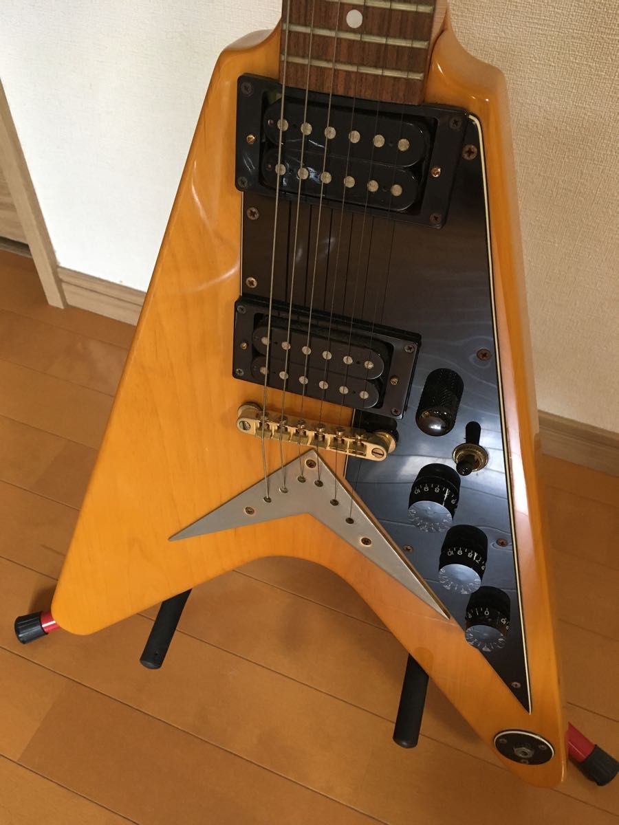 Tokai フライングV FV-60 or 70 エレキギター トーカイ 改造あり Tokai フライングV FV-60 or 70 エレキギター トーカイ 改造あり