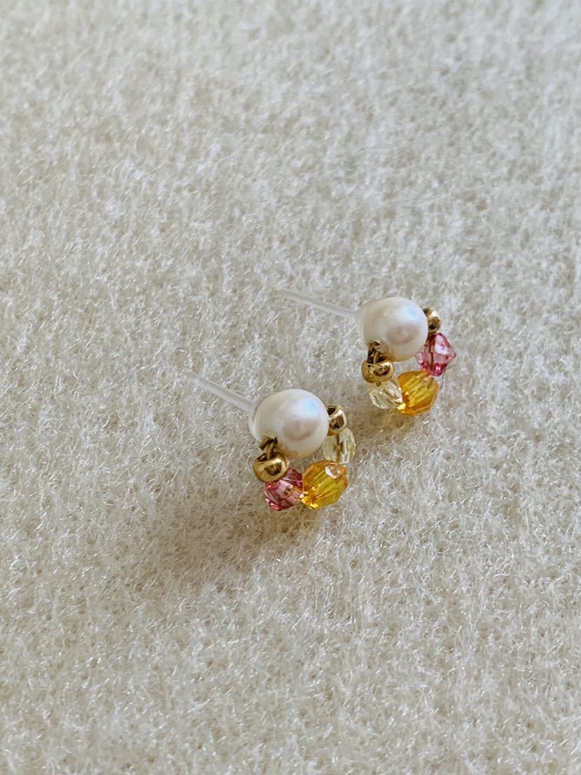 N o.11041 pearl . beads. biju- earrings resin post 