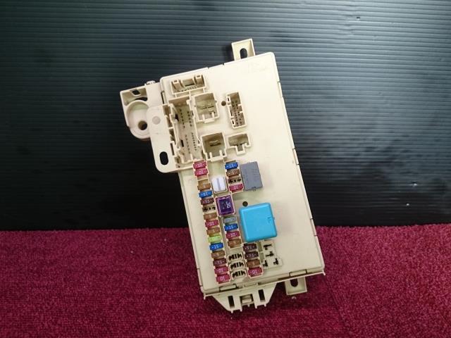ミライース DBA-LA300S ヒューズボックス 助手席側　Ｈ25　フラッシャー点検済　82600-B2420　☆即決