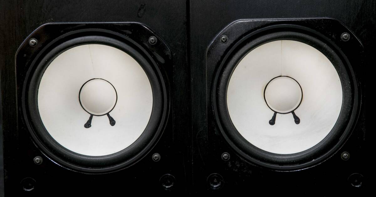 YAMAHA ヤマハ NS-10M STUDIO シリアル同番 動作確認済み YAMAHA ヤマハ NS-10M シリアル同番 完動品 テンモニサウンド