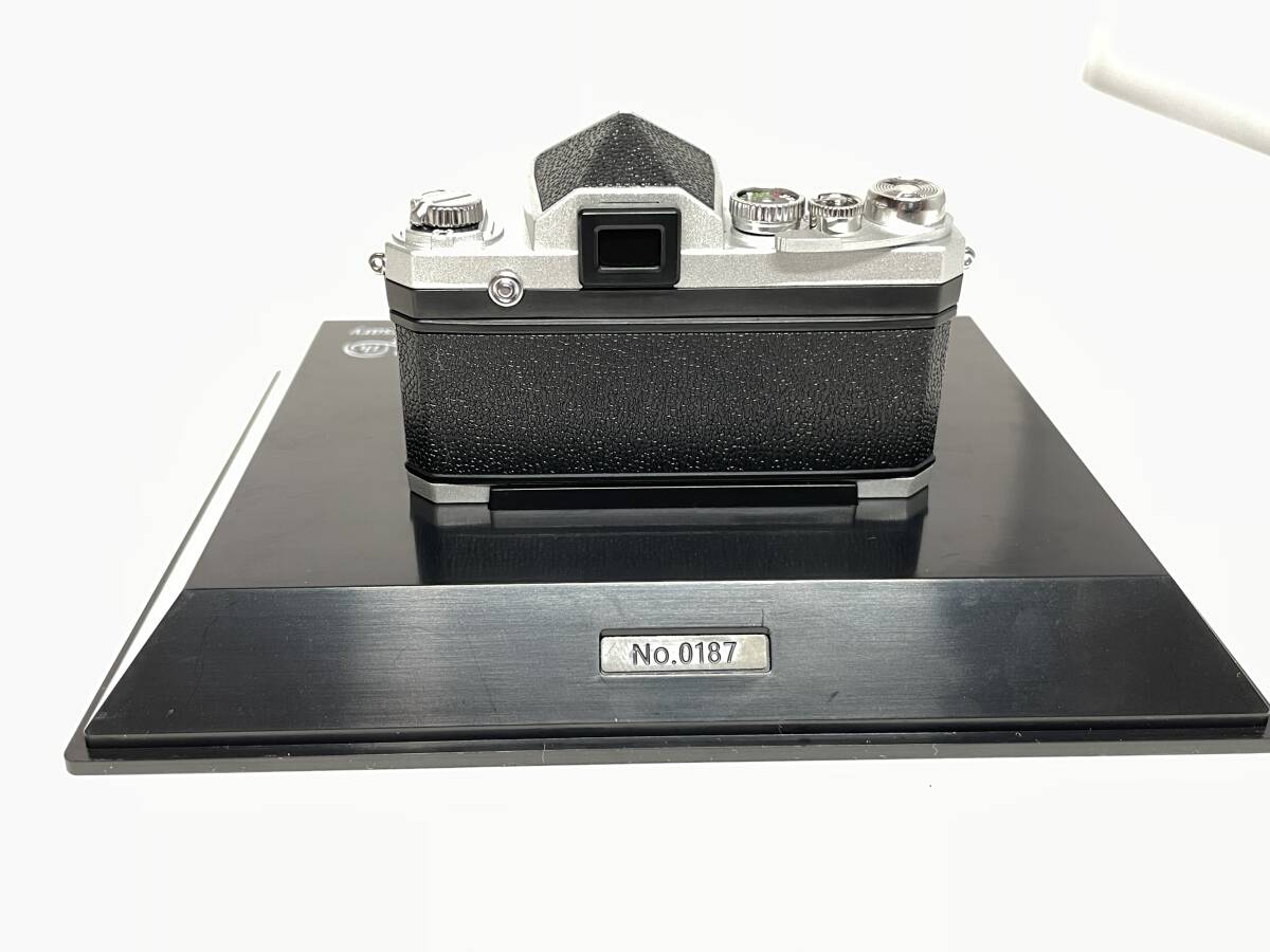 希少品 ニコン Nikon F 100周年記念 ミニチュア 1/2 模型 観賞用 希少品 ニコン Nikon F 100周年記念 ミニチュア 1/2 模型 観賞用