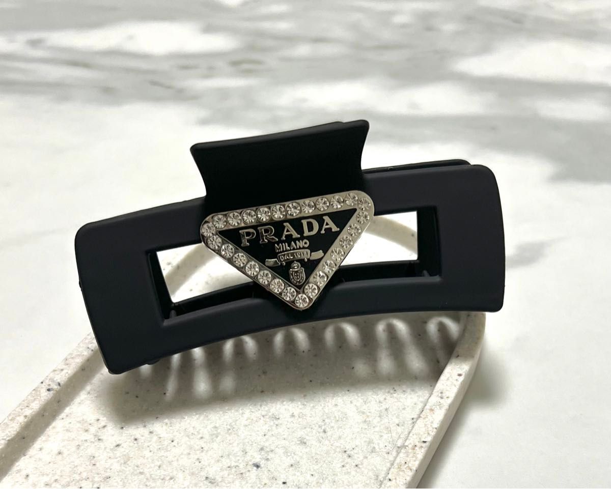 数量限定値下げ プラダ【PRADA】ヘアクリップ バレッタ 数量限定値下げ プラダ【PRADA】ヘアクリップ バレッタ