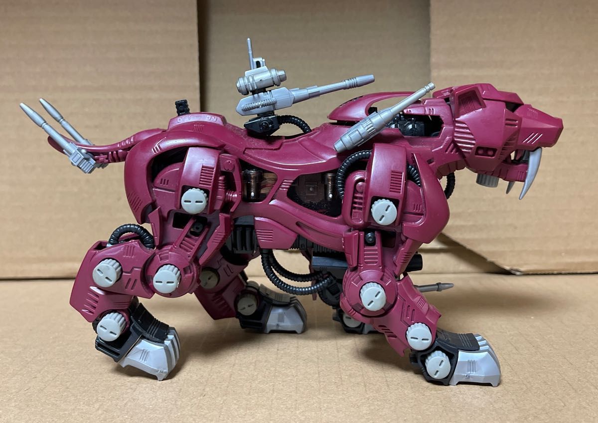 メカ生体ゾイド【EPZ-003 サーベルタイガー】組立済み|Yahoo メカ生体ゾイド【EPZ-003 サーベルタイガー】組立済み|Yahoo