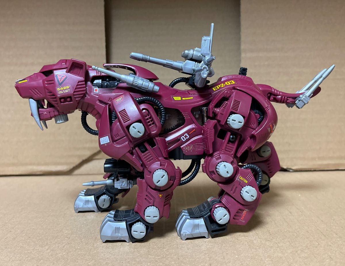 メカ生体ゾイド【EPZ-003 サーベルタイガー】組立済み|Yahoo メカ生体ゾイド【EPZ-003 サーベルタイガー】組立済み|Yahoo