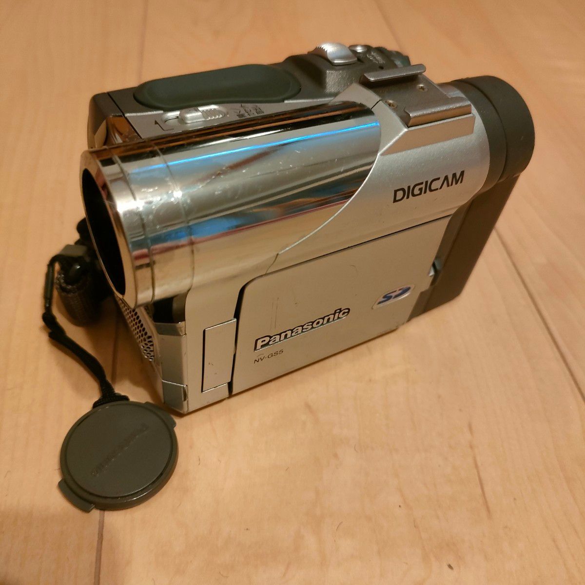 ジャンク品 カセット装填不可】Panasonic ビデオカメラ NV-GS5 ジャンク品 カセット装填不可】Panasonic ビデオカメラ NV-GS5