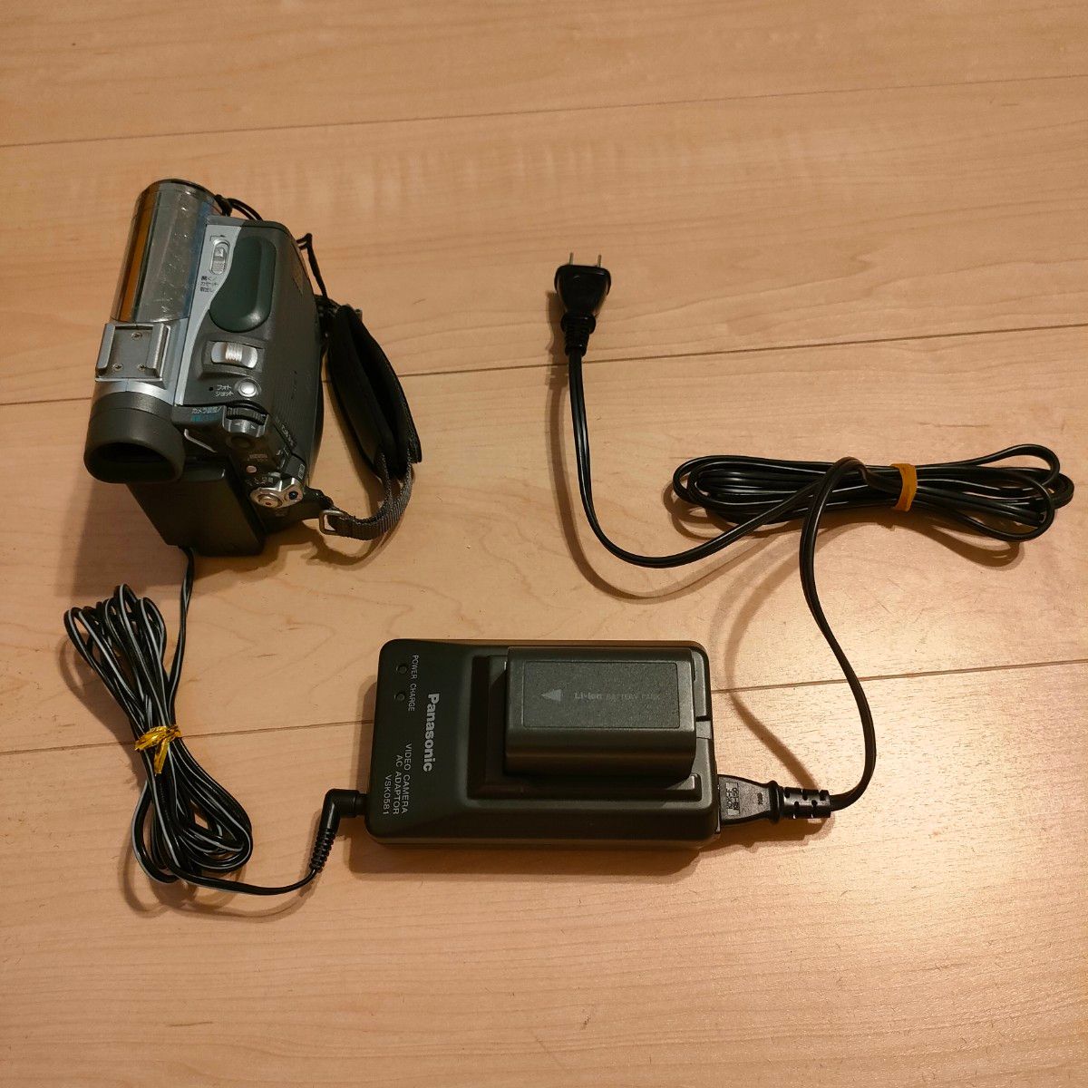 ジャンク品 カセット装填不可】Panasonic ビデオカメラ NV-GS5 ジャンク品 カセット装填不可】Panasonic ビデオカメラ NV-GS5