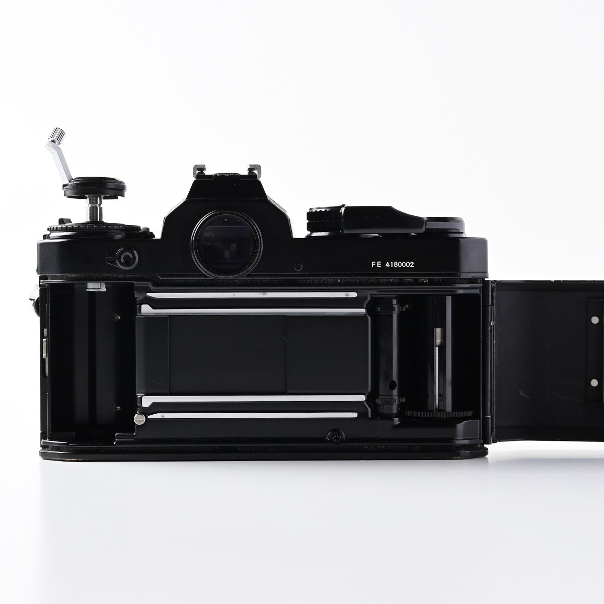 Yahoo!オークション - 【美品/完動品】Nikon FE フィルムカメラ Yahoo!オークション - 【美品/完動品】Nikon FE フィルムカメラ