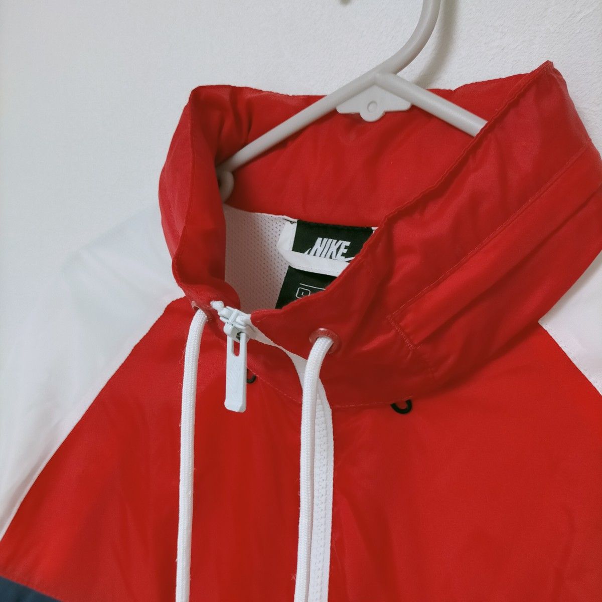 人気商品 早い者勝ち】NIKE ナイロン ウインドフルジップ 人気商品 早い者勝ち】NIKE ナイロン ウインドフルジップ