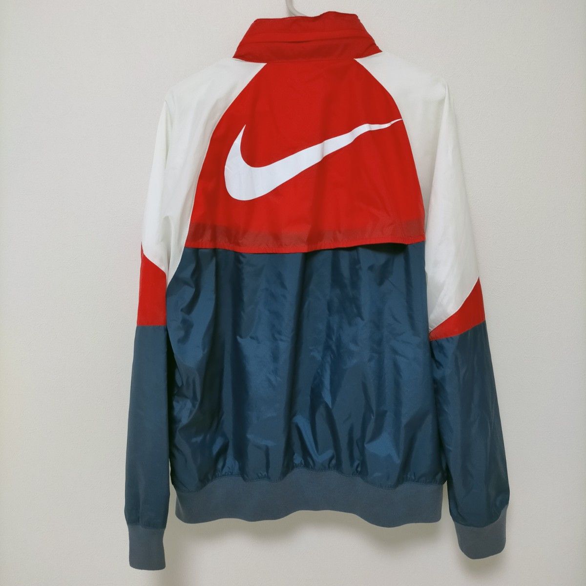 人気商品 早い者勝ち】NIKE ナイロン ウインドフルジップ 人気商品 早い者勝ち】NIKE ナイロン ウインドフルジップ