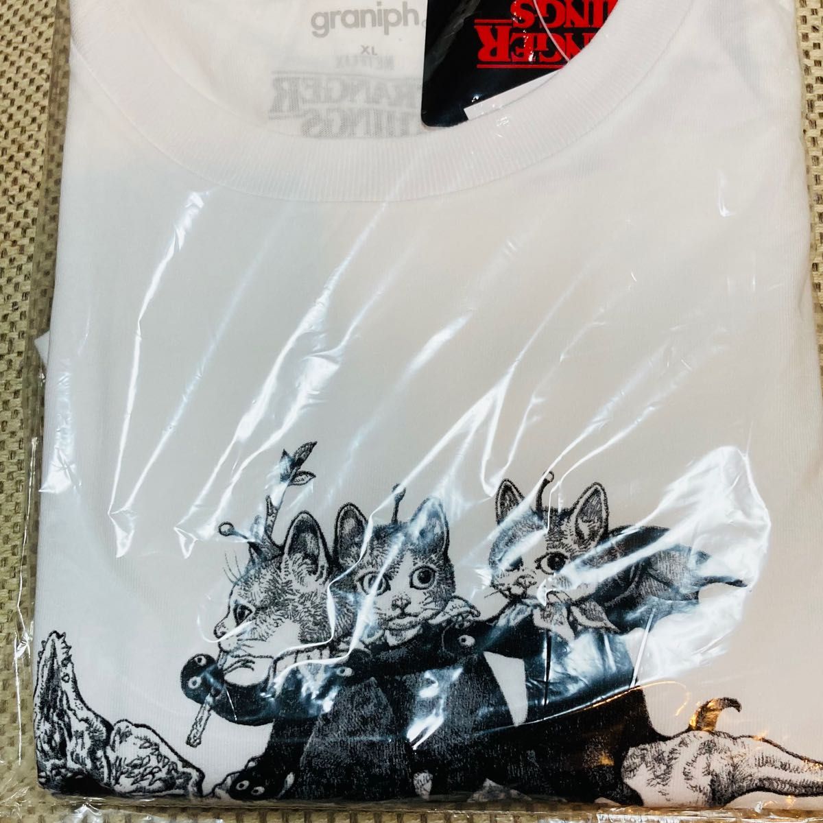 グラニフ ストレンジャーシングス ヒグチユウコ Tシャツ XL 完売 グラニフ ストレンジャーシングス ヒグチユウコ Tシャツ XL 完売