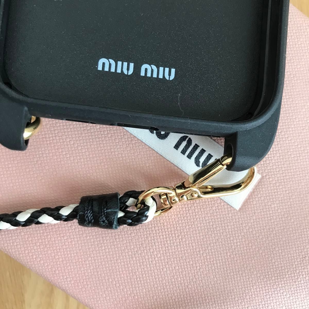 極美品 ミュウミュウ miumiu iPhone14Pro ケース スマホケース 極美品 ミュウミュウ miumiu iPhone14Pro ケース スマホケース