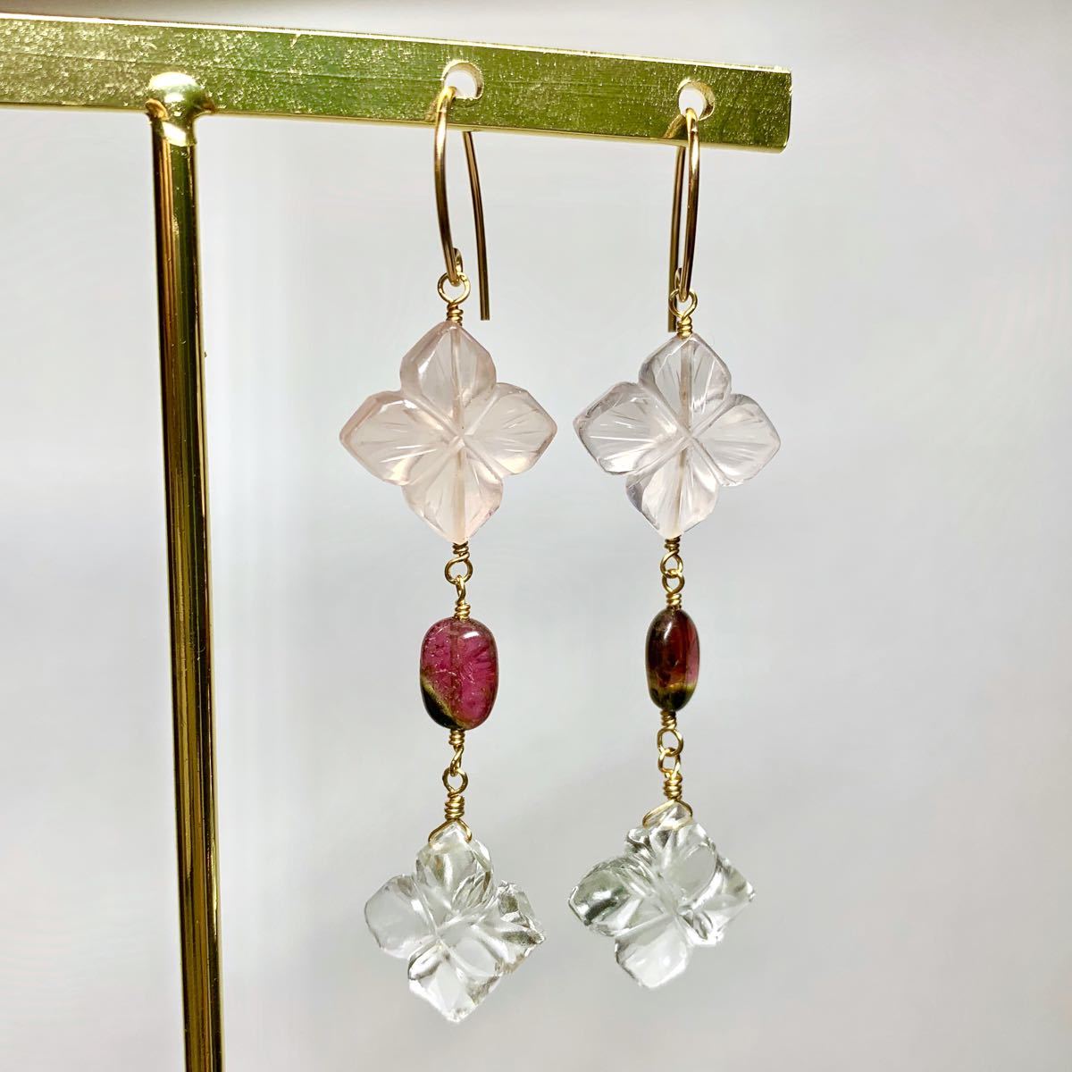 [SALE] gem quality AAA. flower crystal . rose quarts . tourmaline. earrings natural stone k14gf