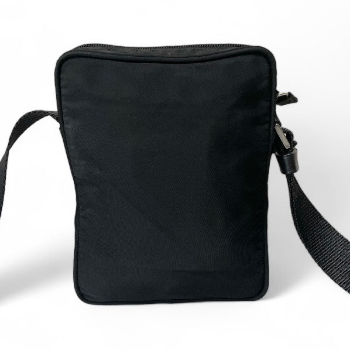 極美品〜美品】PRADA プラダ アマゾン型 ショルダーバッグ 極美品〜美品】PRADA プラダ アマゾン型 ショルダーバッグ