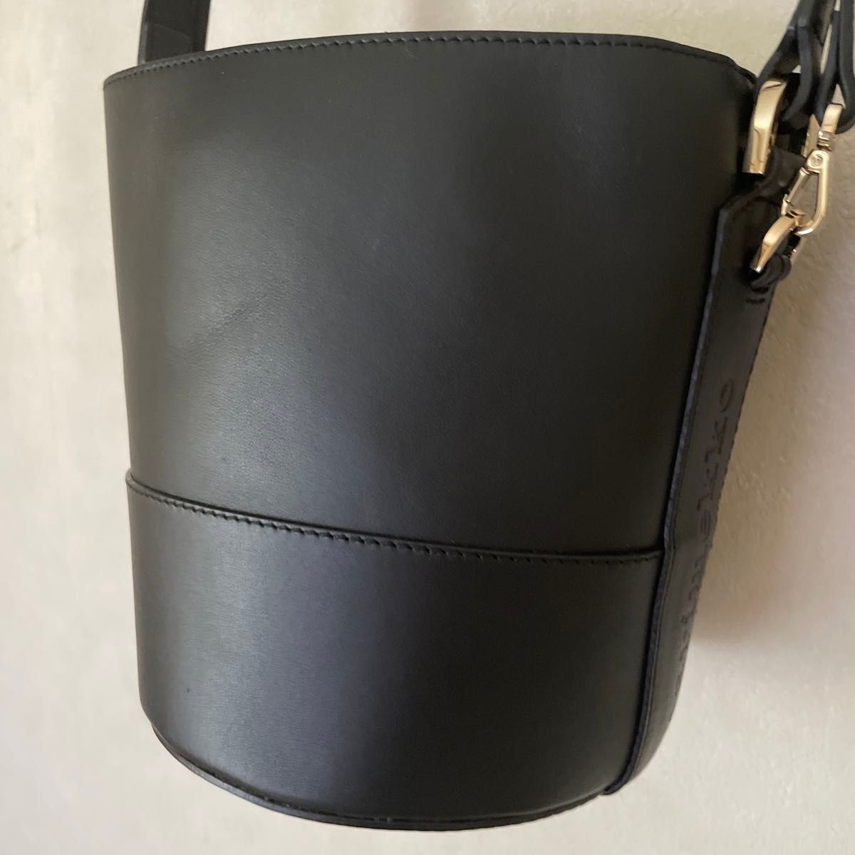 マリメッコMini Bucket ショルダーバッグ本革レザー ウニッコ マリメッコMini Bucket ショルダーバッグ本革レザー ウニッコ
