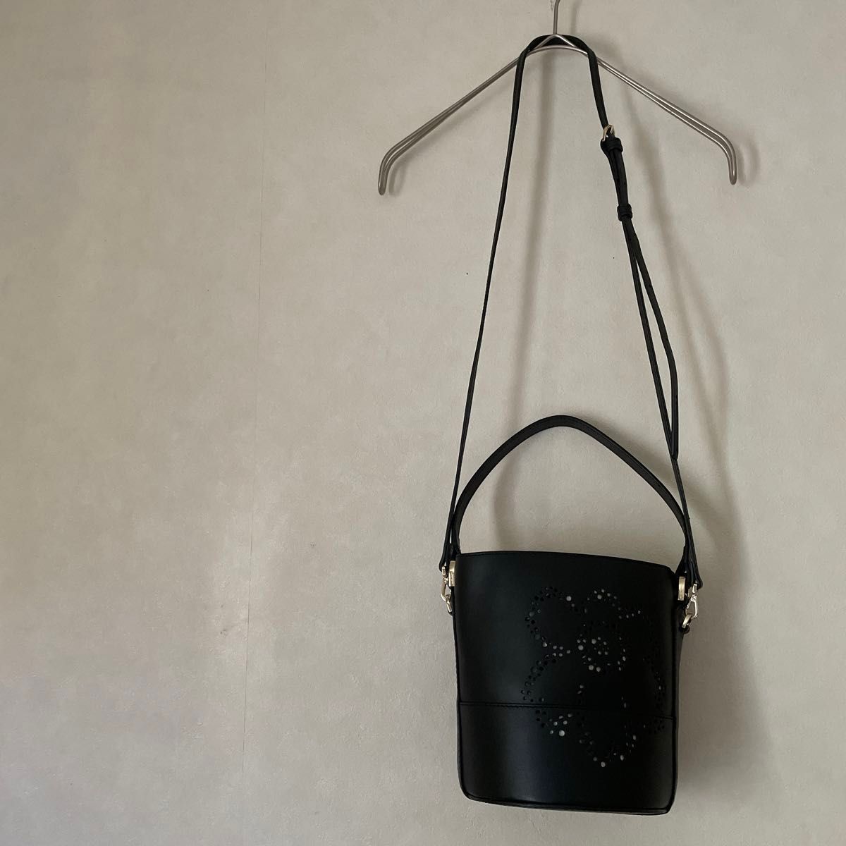 マリメッコMini Bucket ショルダーバッグ本革レザー ウニッコ マリメッコMini Bucket ショルダーバッグ本革レザー ウニッコ