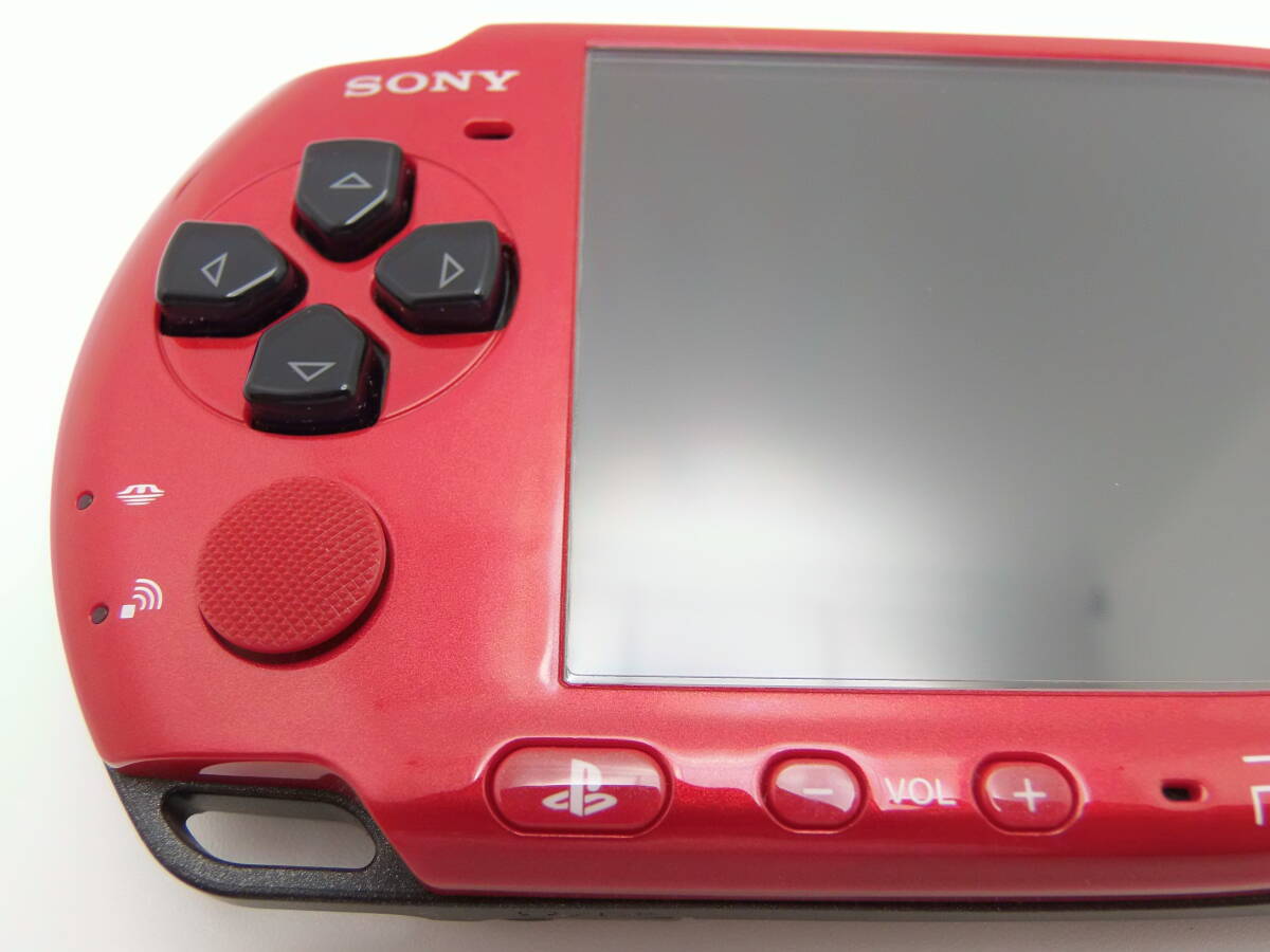 PSP-3000 に近い綺麗な レッド ブラック 本体 液晶画面は PSP-3000 に近い綺麗な レッド ブラック 本体 液晶画面は