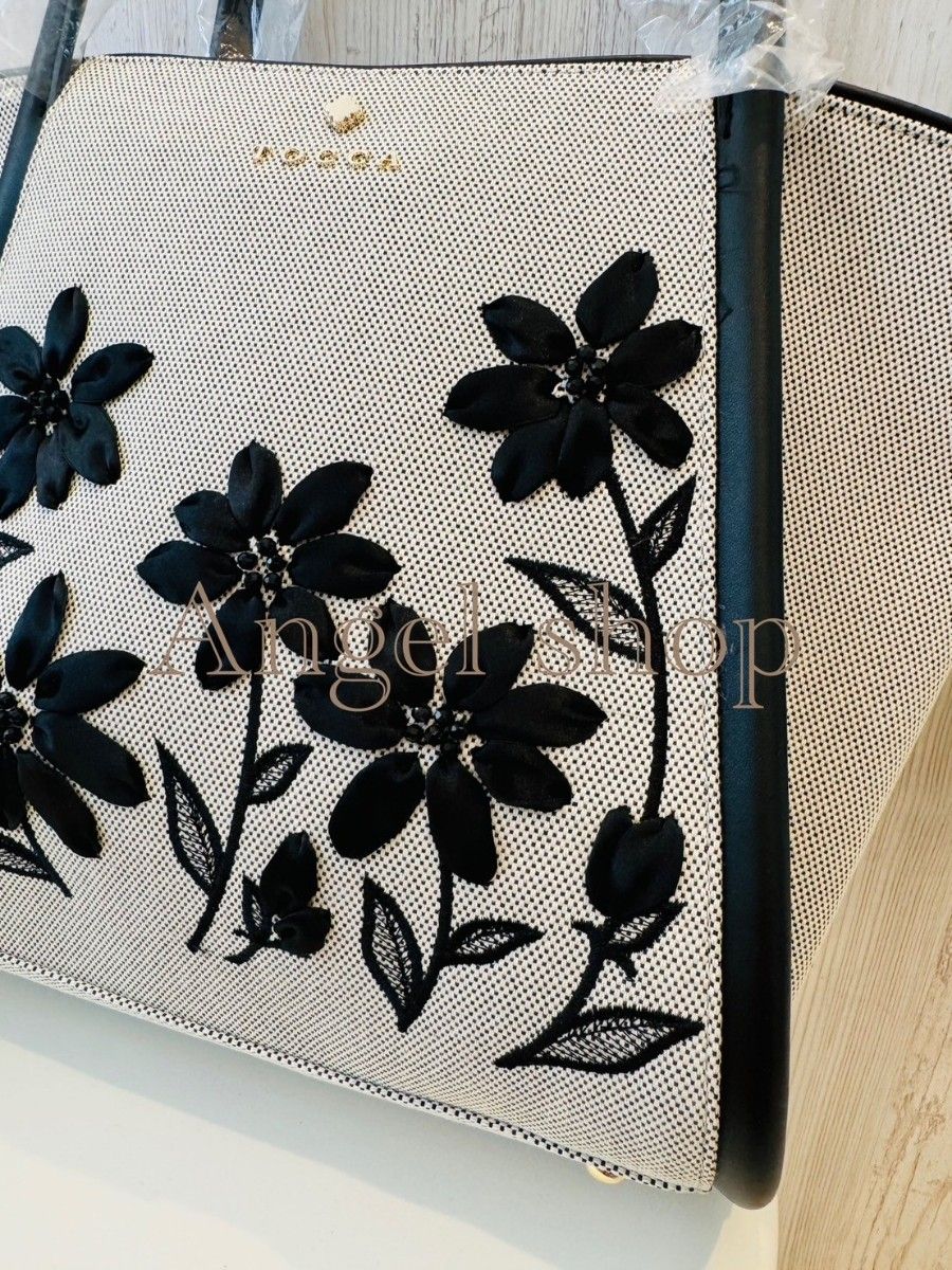 トッカ バッグ トートバッグ 受注生産 TOCCA 刺繍 エンブロイ トッカ バッグ トートバッグ 受注生産 TOCCA 刺繍 エンブロイ
