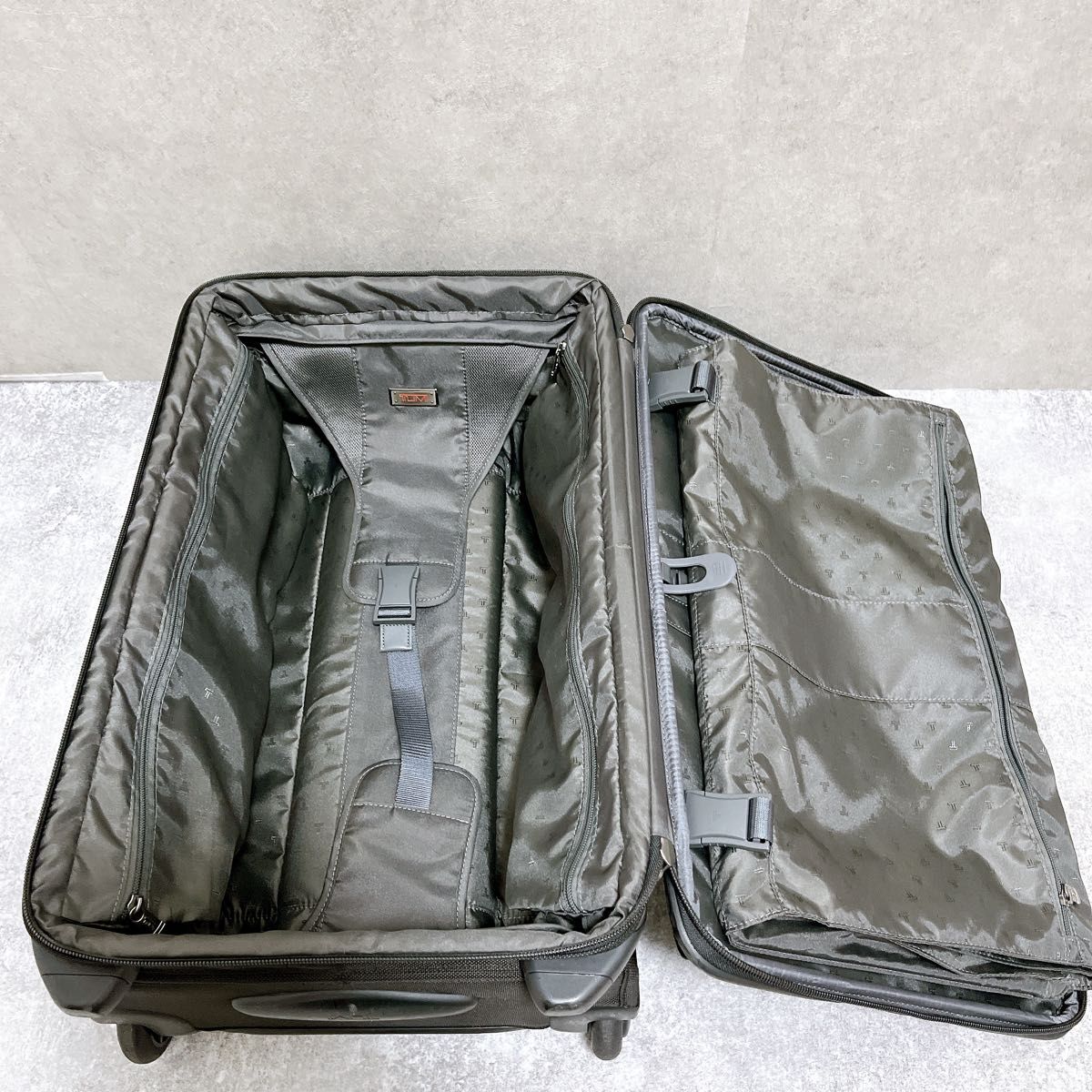 トゥミ ビジネスバッグ キャリーケース 3way 拡張機能 22022D4 TUMI トゥミ ツミ キャリーバッグ スーツケース 拡張機能 エクス