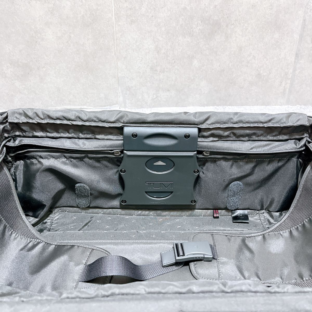 美品✨トゥミ ビジネスバッグ キャリーケース 3way 拡張機能 22022D4 TUMI トゥミ ツミ キャリーバッグ スーツケース 拡張機能 エクス