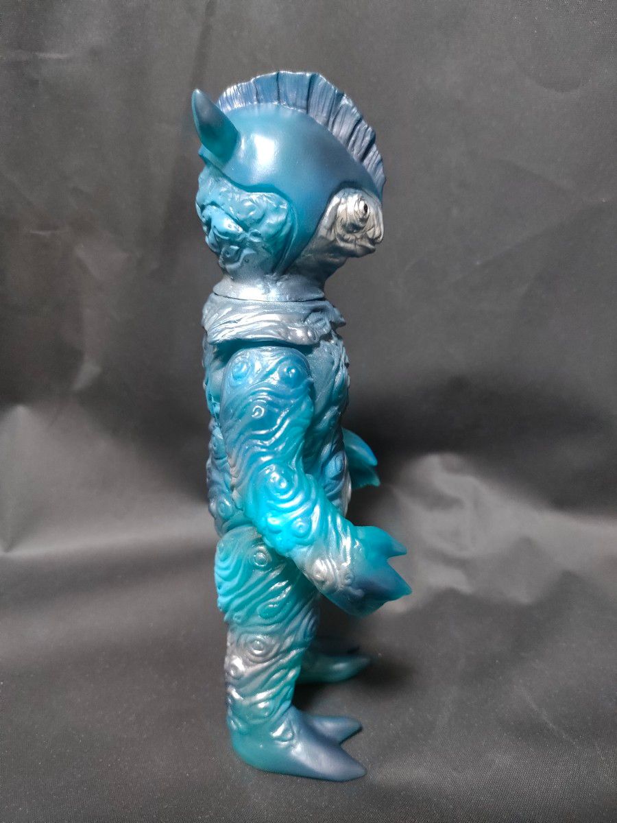 ベアモデル ピニヤ ソフビ オリジナル塗装 ウルトラセブン 円谷 ベアモデル ピニヤ ソフビ オリジナル塗装 ウルトラセブン 円谷