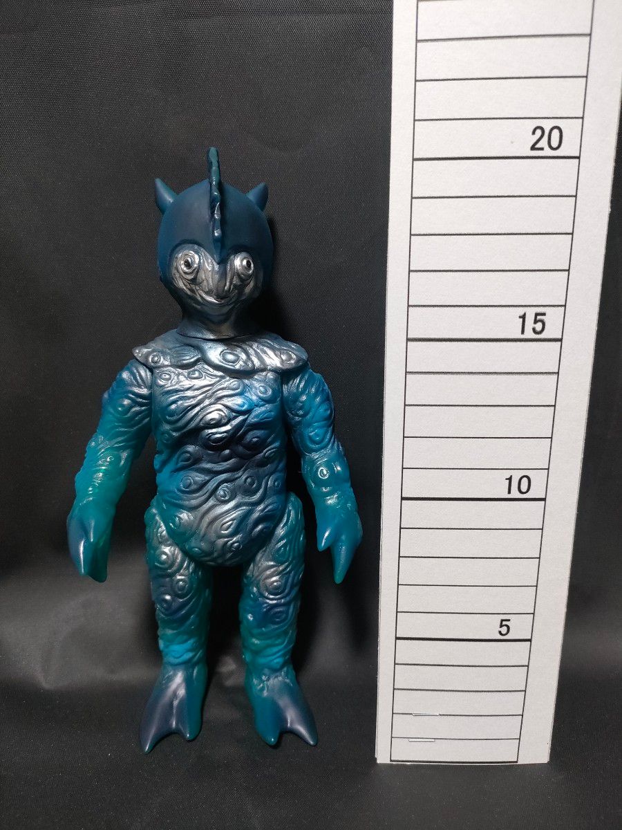ベアモデル ピニヤ ソフビ オリジナル塗装 ウルトラセブン 円谷 ベアモデル ピニヤ ソフビ オリジナル塗装 ウルトラセブン 円谷
