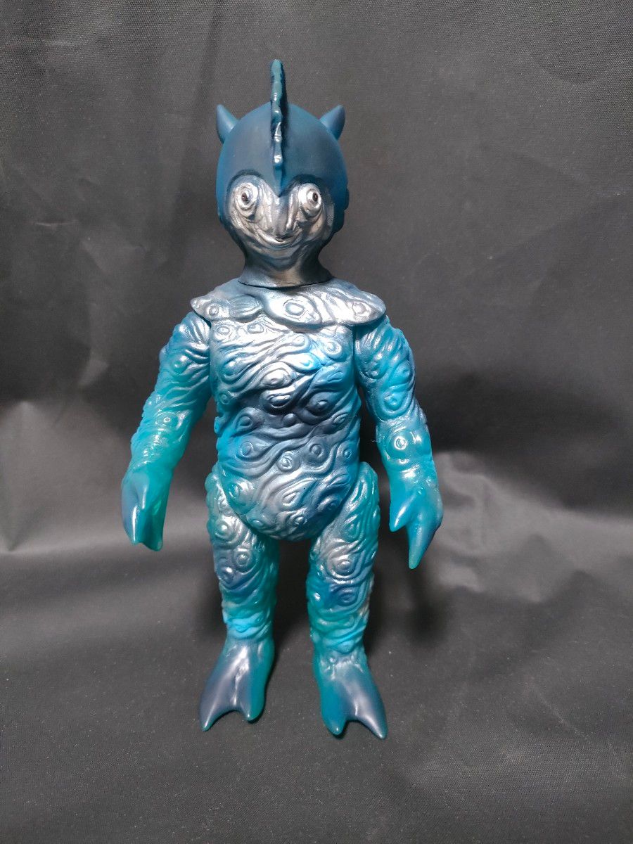 ベアモデル ピニヤ ソフビ オリジナル塗装 ウルトラセブン 円谷 ベアモデル ピニヤ ソフビ オリジナル塗装 ウルトラセブン 円谷