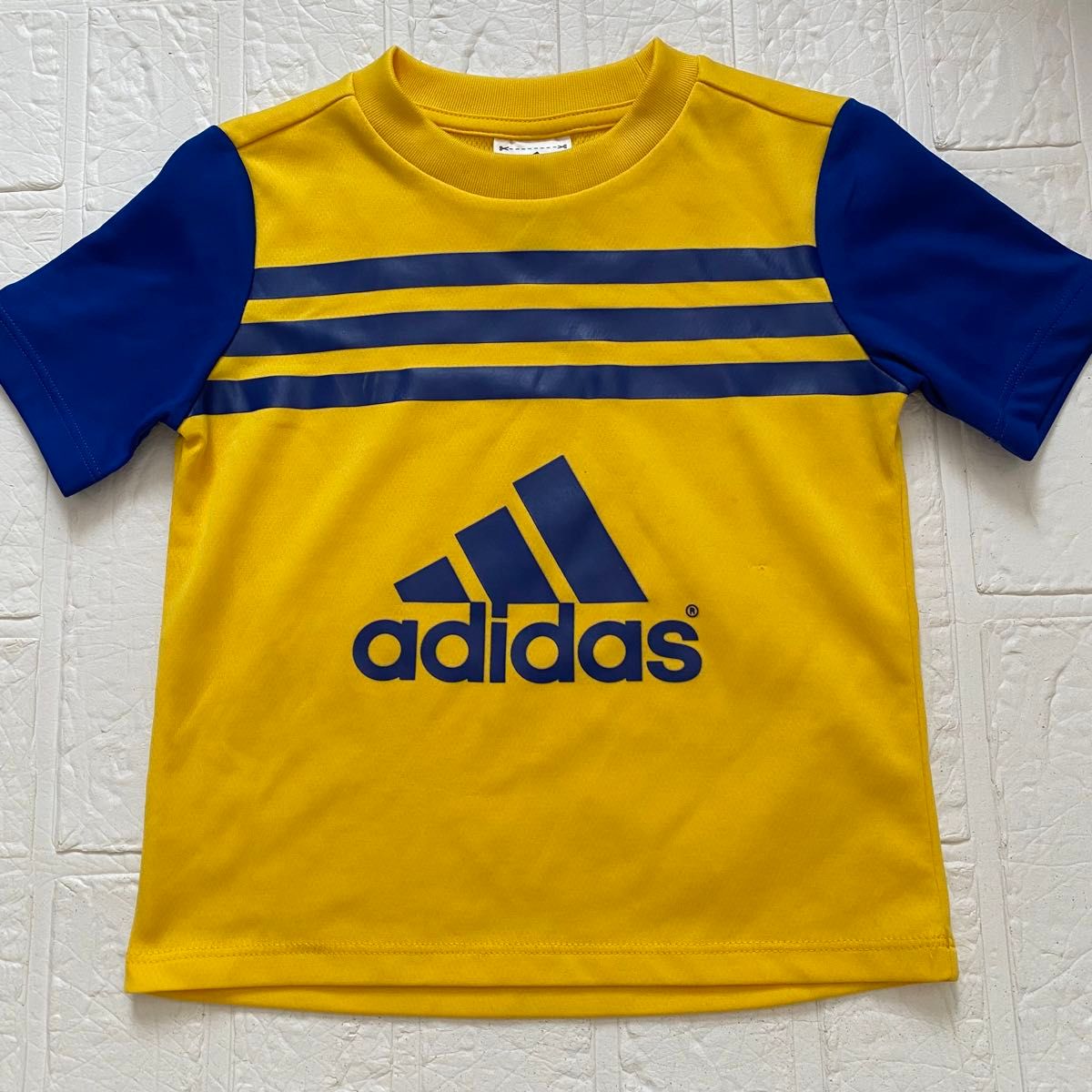 adidas トップス Tシャツ アディダス キッズ 男の子 女の子 adidas トップス Tシャツ アディダス キッズ 男の子 女の子