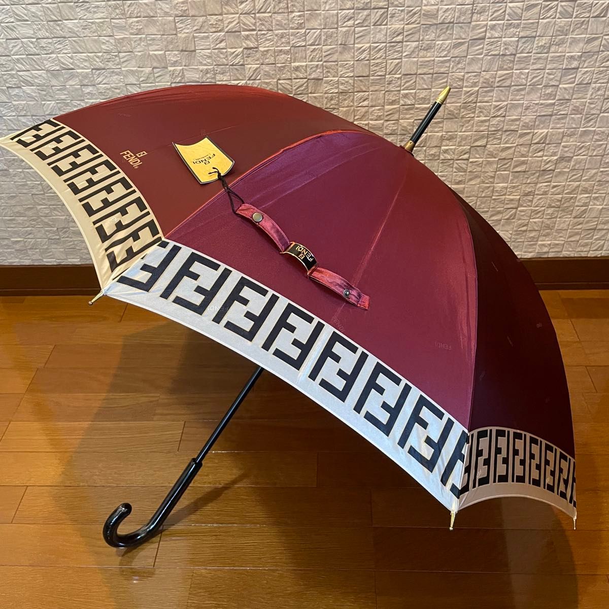 新品タグ付 FENDI(フェンディ) 長傘 ②|Yahoo!フリマ(旧 新品タグ付 FENDI(フェンディ) 長傘 ②|Yahoo!フリマ(旧