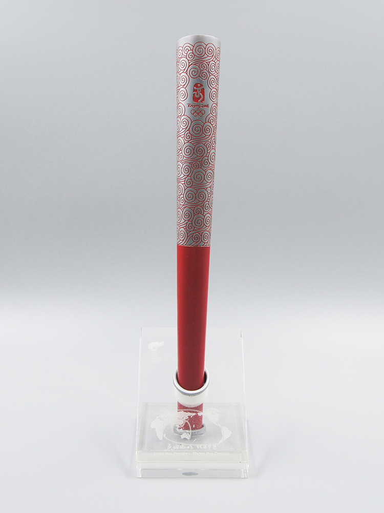 文創周辺】 ☆ 置物 北京2008祥雲火炬 ☆ 記念品 台座付き No 文創周辺】 ☆ 置物 北京2008祥雲火炬 ☆ 記念品 台座付き No