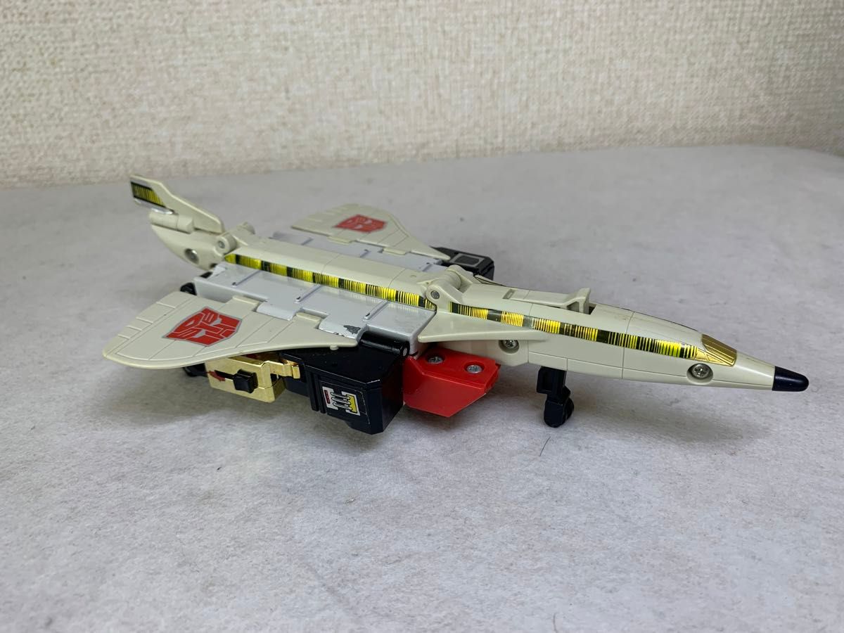 当時物 トランスフォーマー C-50 エアーボット 指揮官 シルバー 当時物 トランスフォーマー C-50 エアーボット 指揮官 シルバー