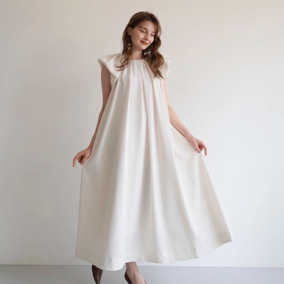Acka drape one-piece white|Yahoo!フリマ(旧PayPayフリマ) Acka drape one-piece white|Yahoo!フリマ(旧PayPayフリマ)
