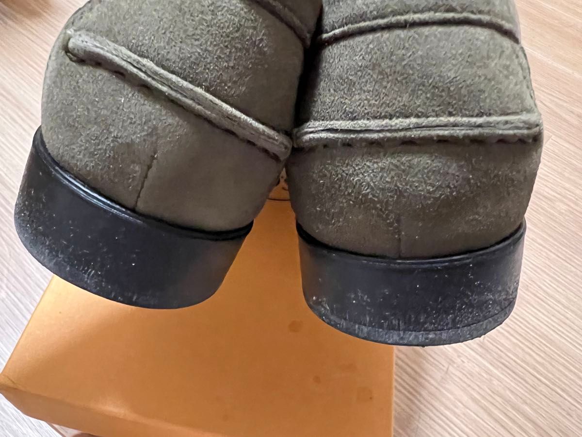 美品 TOD'S ローファー ハーフサドル スエード カーキ 37 5表記 美品 TOD'S ローファー ハーフサドル スエード カーキ 37 5表記