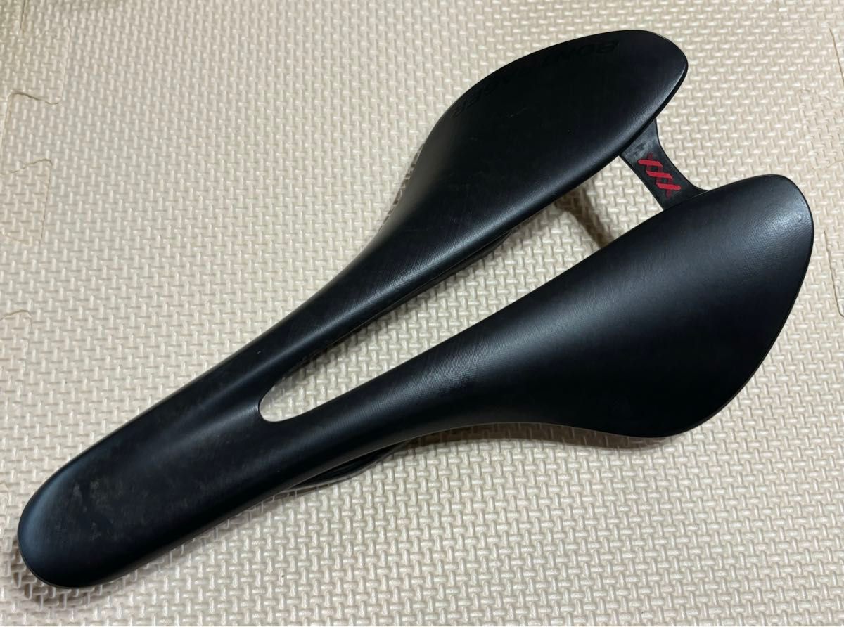 美品 Bontrager Carbon XXX Bike Saddle ボントレガー トレック 美品 Bontrager Carbon XXX Bike Saddle ボントレガー トレック