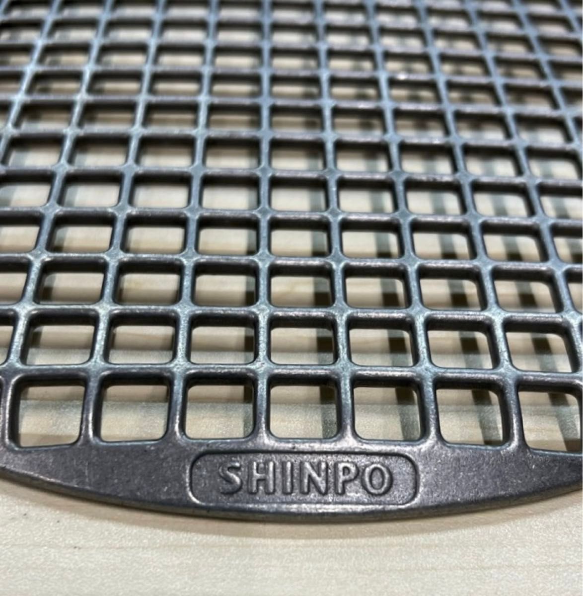シンポ フラットネット 高級 鋳物 ステンレス 焼き網 28センチ シンポ フラットネット 高級 鋳物 ステンレス 焼き網 28センチ