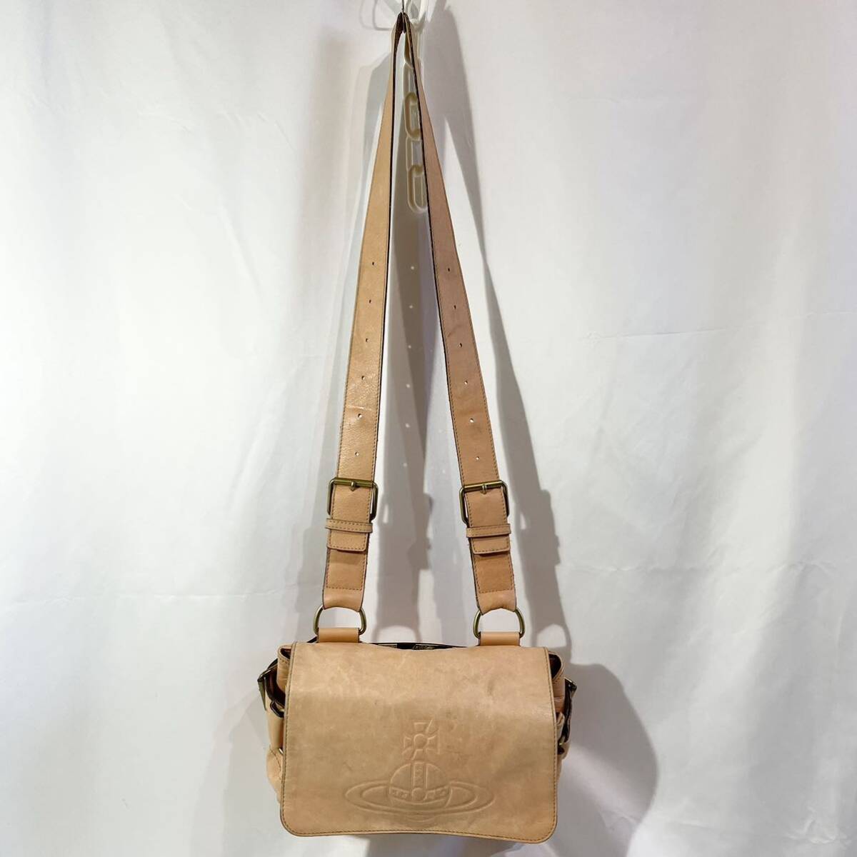 ★vivienne westwood★オーブロゴ レザー ショルダーバッグ 男女 正規品 ヴィヴィアンウエストウッド ショルダーバッグ