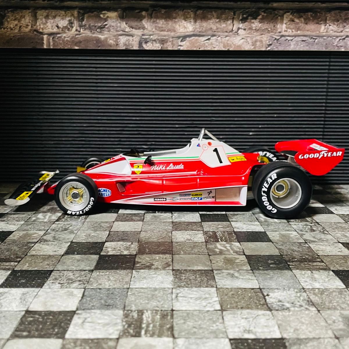 カスタム品 1/18 Mattel Elite フェラーリ 312T2 1976|Yahoo カスタム品 1/18 Mattel Elite フェラーリ 312T2 1976|Yahoo