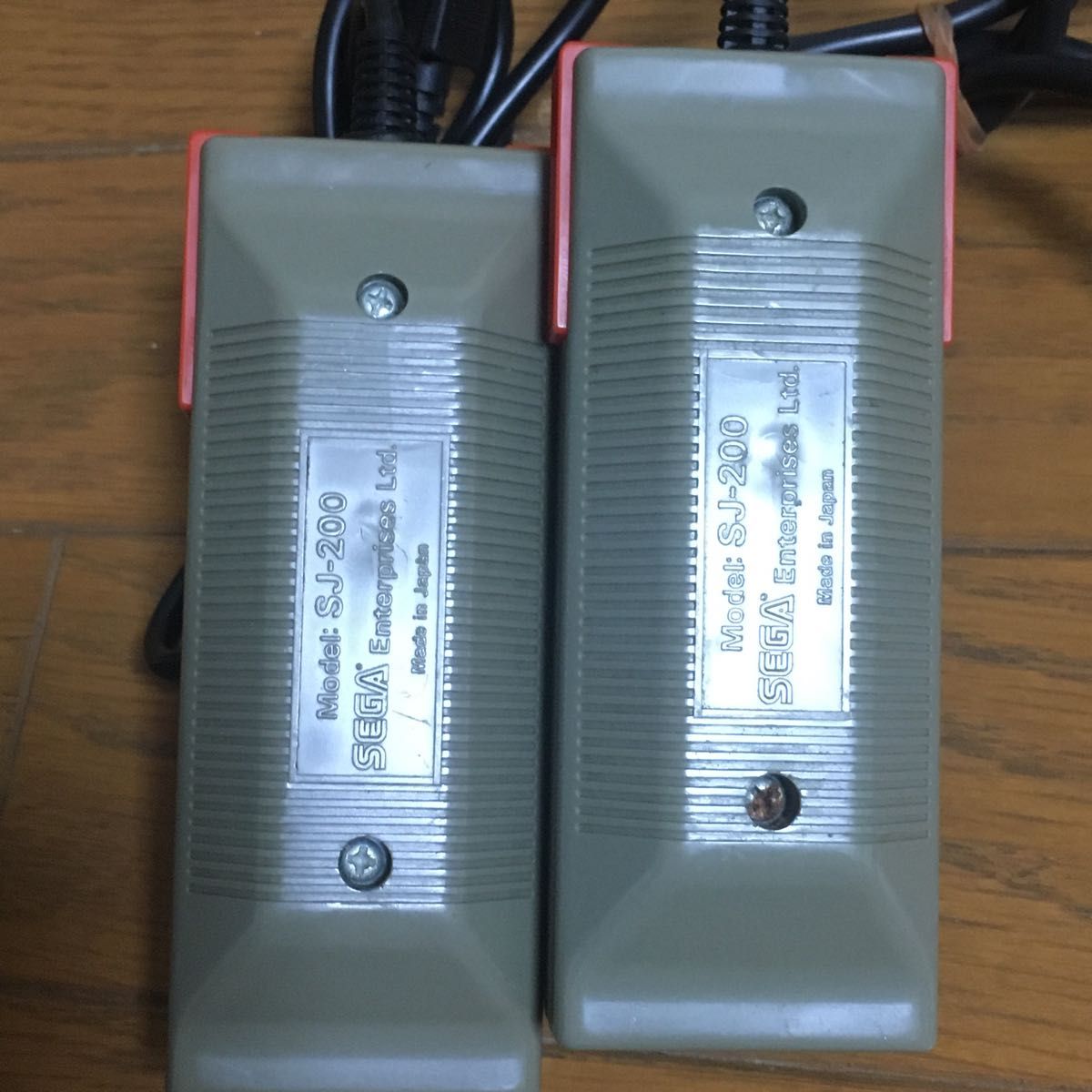 動作確認済み】 SEGA セガ SG-1000 本体 オマケソフト4本 + 2P 動作確認済み】 SEGA セガ SG-1000 本体 オマケソフト4本 + 2P