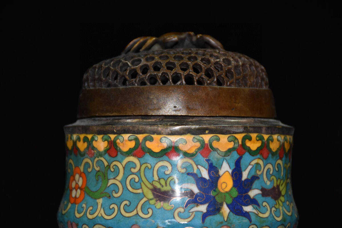 超珍館蔵】銅製 景泰藍 琺瑯彩 八方來財紋 三獣足熏 超珍館蔵】銅製 景泰藍 琺瑯彩 八方來財紋 三獣足熏