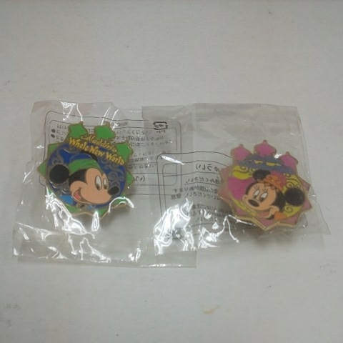 * Tokyo Disney si-* game pin * Aladdin Mickey & minnie set *