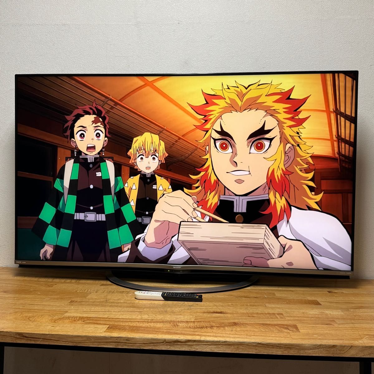シャープ 60インチ 4K 液晶テレビ AQUOS LC-60US5 Android TV 2 シャープ 60インチ 4K 液晶テレビ AQUOS LC-60US5 Android TV 2