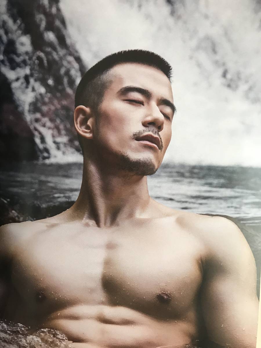 入手困難品】☆台湾俳優 JR紀言愷☆写真集「紀律」(規律 入手困難品】☆台湾俳優 JR紀言愷☆写真集「紀律」(規律
