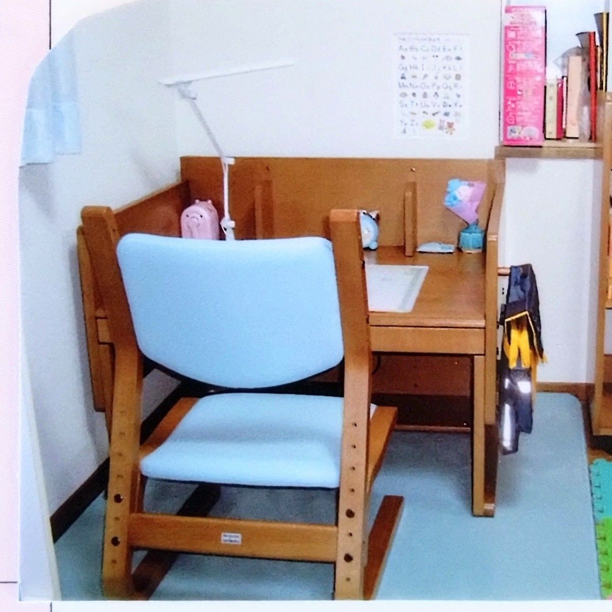 学習椅子 デスクチェア ベネッセ カリモク家具 机は別売り 学習椅子 デスクチェア ベネッセ カリモク家具 机は別売り