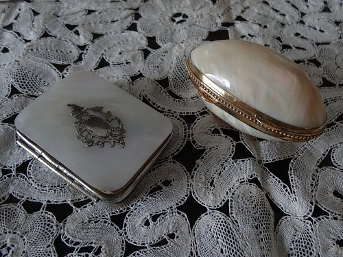 Grace アンティーク フランス 1900年 マザーオブパール (白蝶貝 Grace アンティーク フランス 1900年 マザーオブパール (白蝶貝