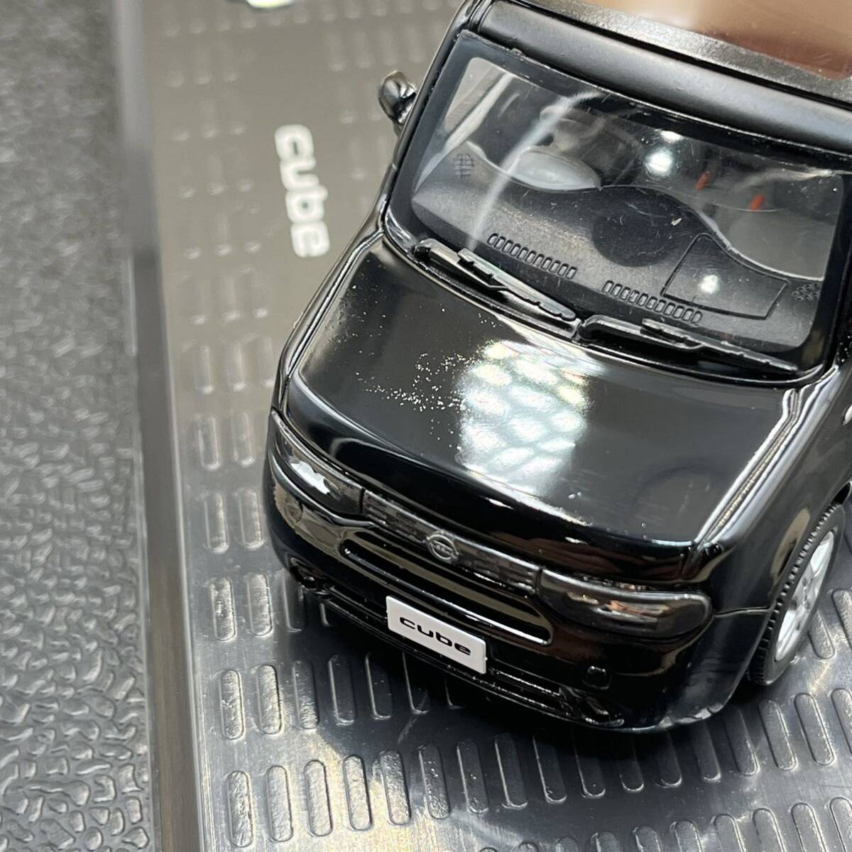 1/43 日産 ディーラー特注 キューブ Z12 スーパーブラック #KH3 1/43 日産 ディーラー特注 キューブ Z12 スーパーブラック #KH3